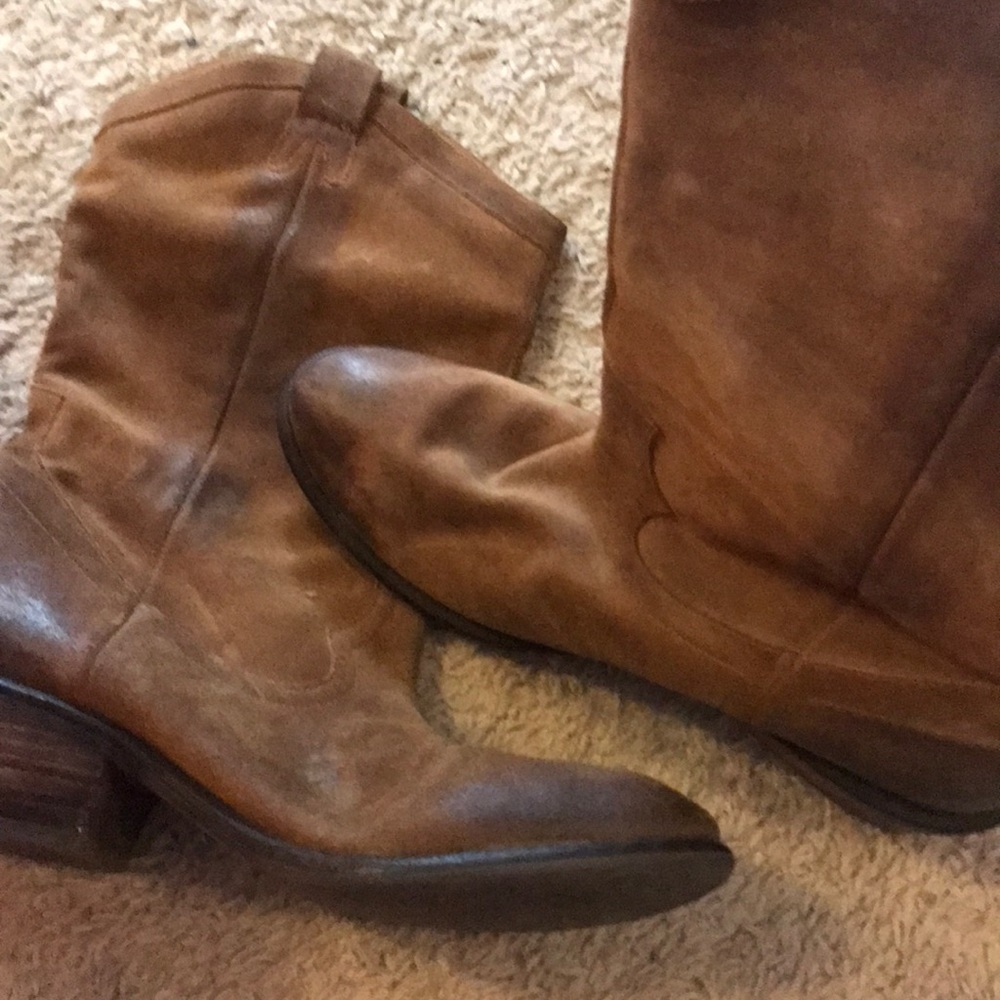 Jessica Simpson boots